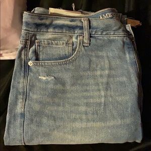 American Eagle Outfitter-Mom Jean
